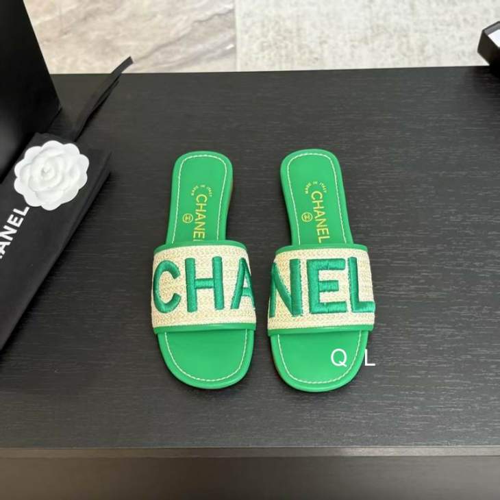 Picture of Chanel Slippers _SKUChaenlsz35-40LL07053252